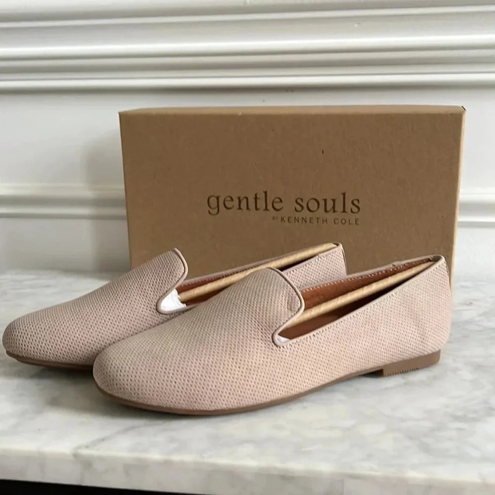 Gentle Souls by Kenneth Cole "Eugene 2" (Size 6) Mushroom Loafers Comfort Flats